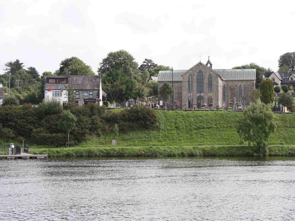 Shannon Breeze B&B Killaloe Exterior foto